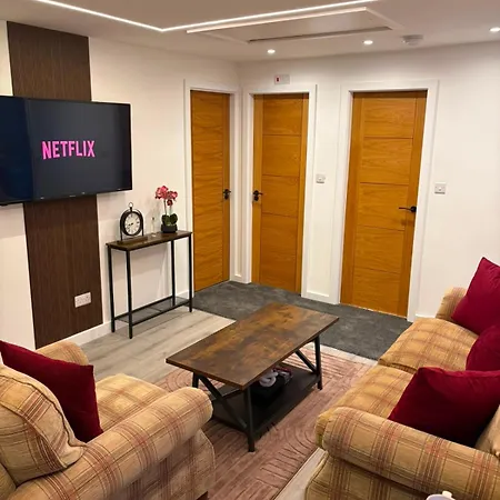 Modern Private - Free Parking Apartment *